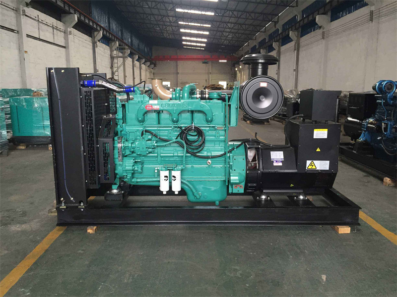 白银柴油发电机组过载运行时降低转速有哪些注意事项？